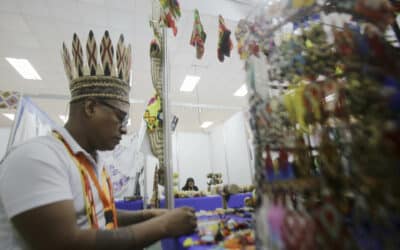 Una feria exalta la cultura y tradiciones de Panamá de la mano de artesanos
