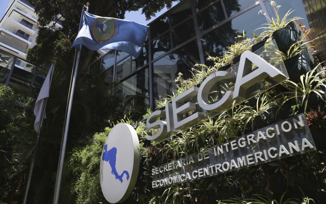 Centroamérica da pasos firmes a una mayor integración comercial con promoción de programas