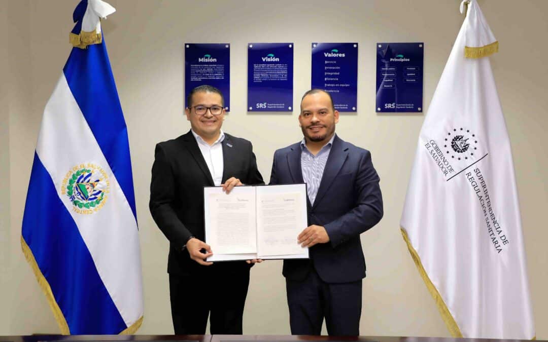 El Salvador: Superintendencia de salud y Fedefarma firman acuerdo para fortalecer sistema