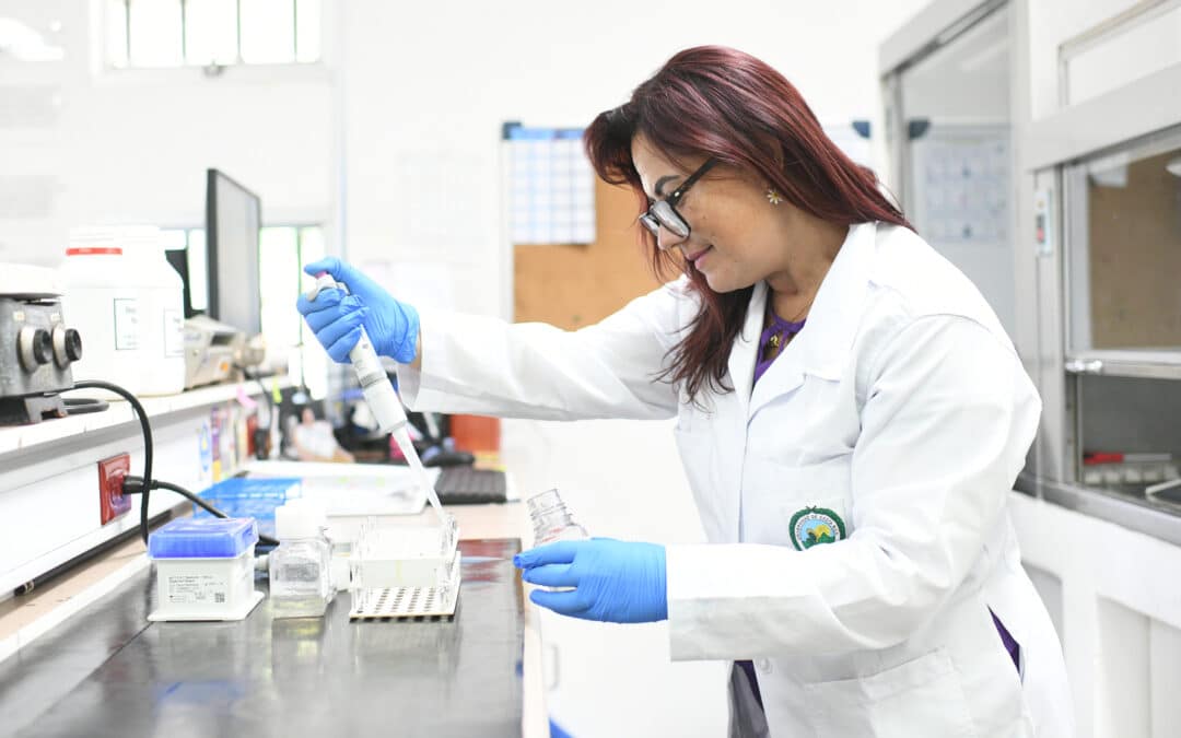 Costa Rica: UCR y Cruz Roja llevarán sueros antiofídicos a las comunidades de difícil acceso