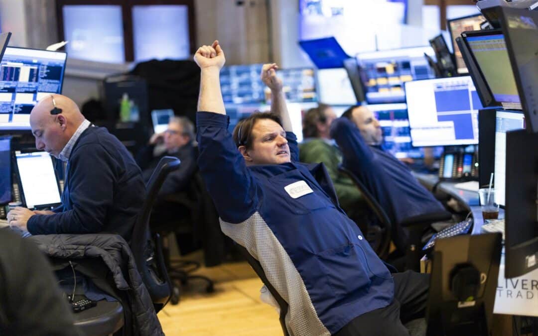 Wall Street abre en verde y se encamina a cerrar una semana de jugosas ganancias