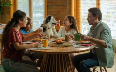 El 58% de los costarricenses asegura que compartir en la mesa fortalece la conexión familiar