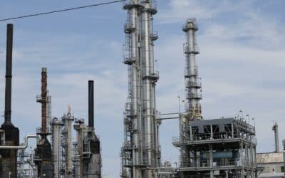 Petrolera estadounidense ConocoPhillips despedirá hasta una cuarta parte de su personal