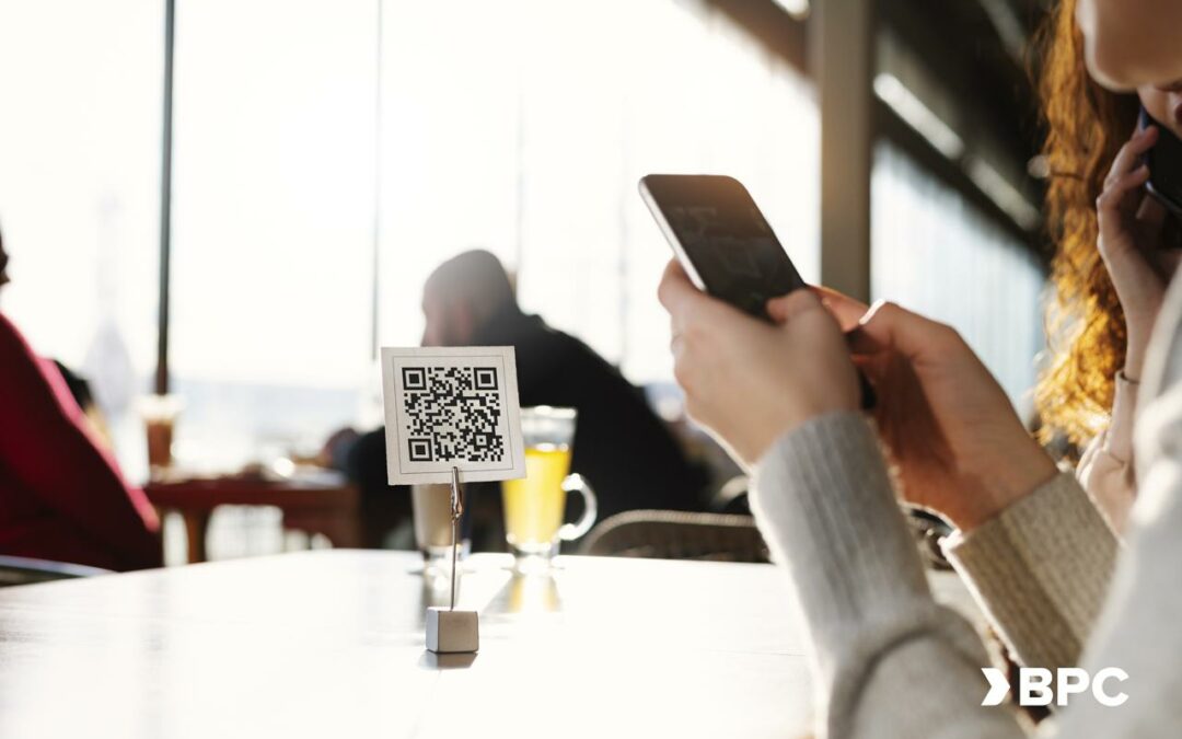 La magia invisible de pagar con QR