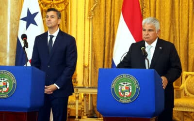 Presidentes de Panamá y Paraguay impulsan integración comercial bilateral y regional