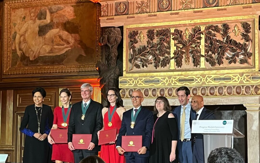 Costa Rica: Presidente de AED es galardonado en París con la Medalla del Progreso 2025 por impulsar modelos empresariales sostenibles