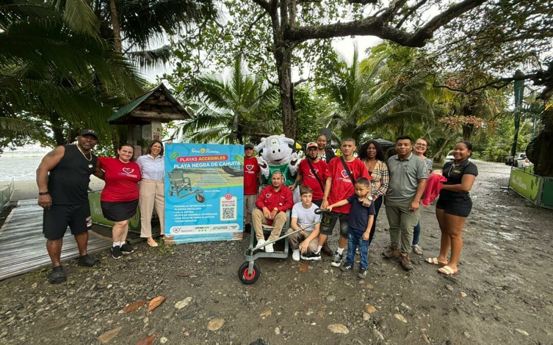 Costa Rica: Dos Pinos y DONATAPA convierten mil kilos de tapitas en sendero accesible en playa Cahuita
