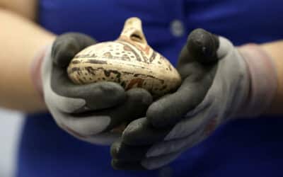 Costa Rica recibe piezas precolombinas de una enorme colección recuperada por el FBI