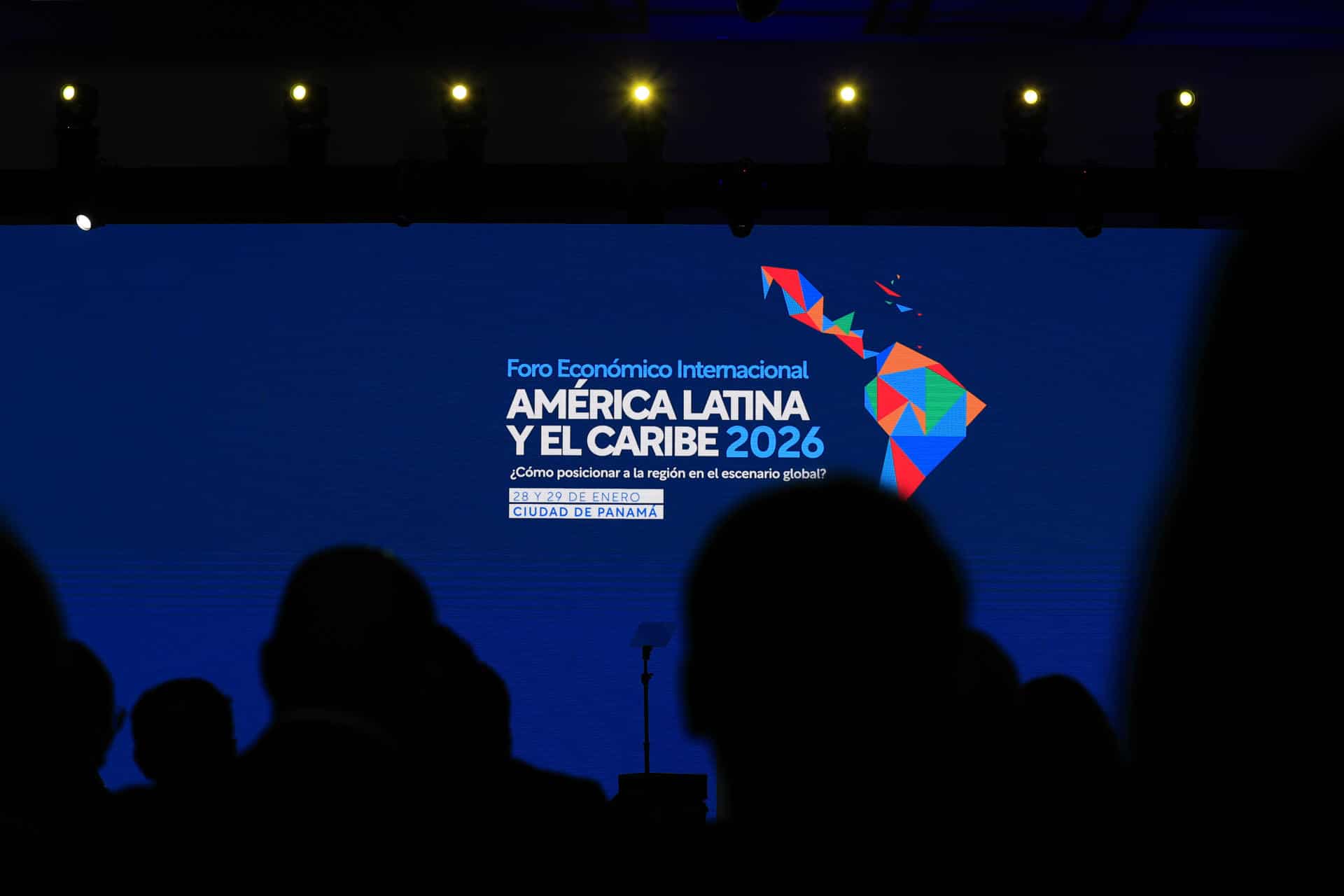 Comienza en Panamá foro económico que reúne a presidentes de ocho países de Latinoamérica