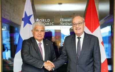 Panamá impulsa relaciones económicas con Suiza y Singapur en Foro de Davos
